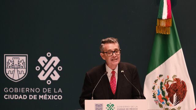 José Alfonso Suárez del Real. Respuesta a trabajadores.