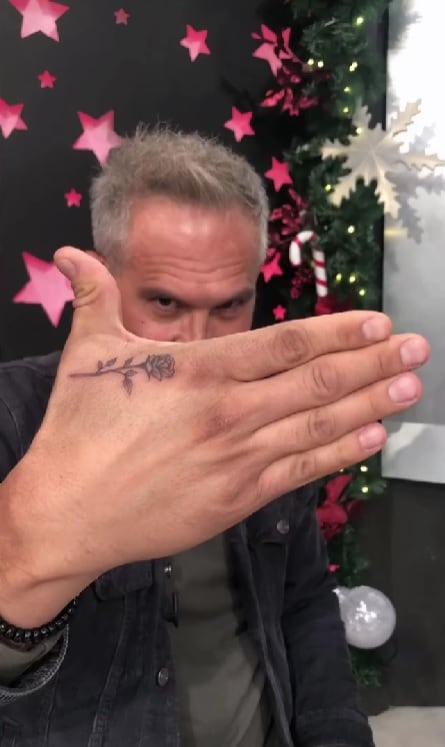 Arath de la Torre muestra su nuevo tatuaje