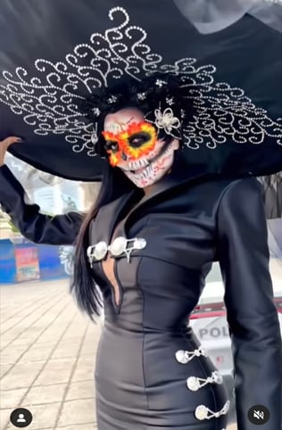 Maribel Guardia cautiva a sus seguidores por impactante vestimenta de catrina