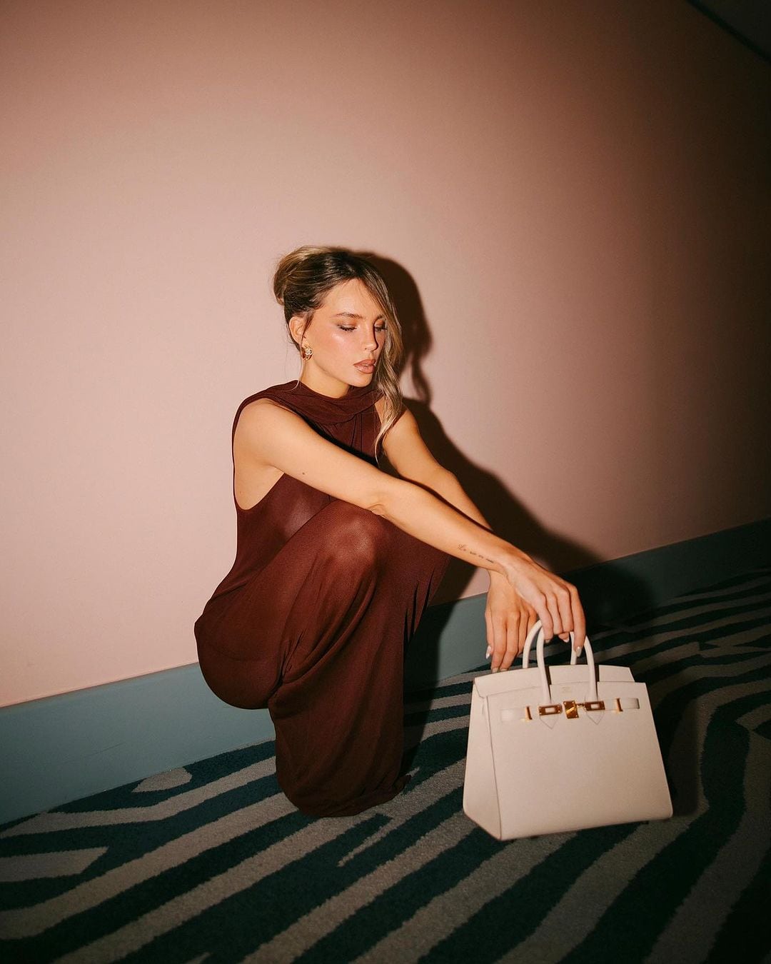 Belinda usa el mismo Bolso Birkin Hermes que Ángela Aguilar