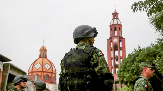 Militares se despliegan en Apatzingán, Michoacán