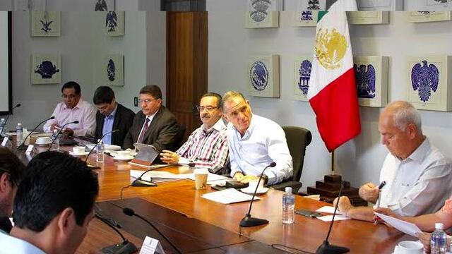 Gabino Cué Monteagudo. Llamado a la transparencia.