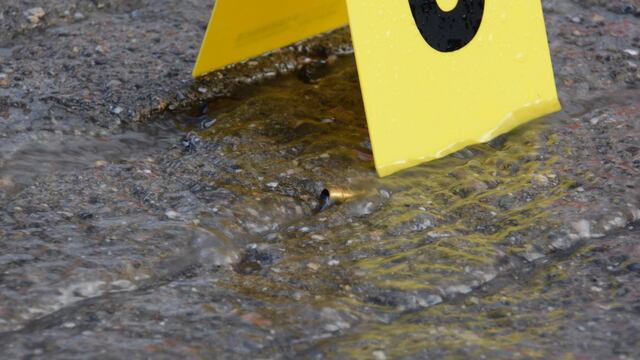 Rastros de balacera. Asesinato en atraco en transporte público en Naucalpan.