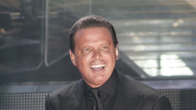 Luis Miguel, cantante.
