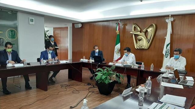 Cuauhtémoc Blanco y Zoé Robledo.