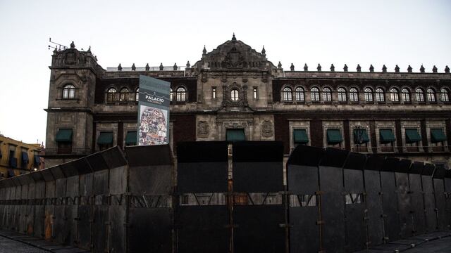 Palacio Nacional con vallas