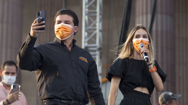Samuel García y Mariana Rodríguez