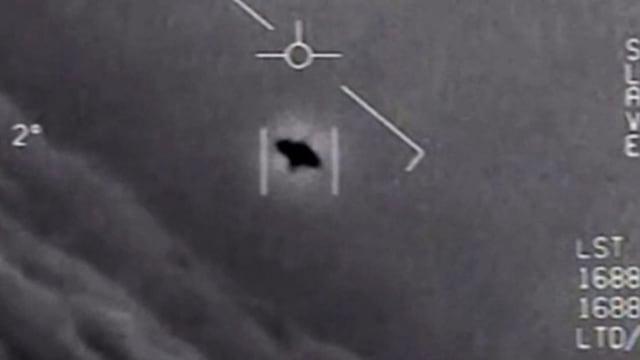 OVNI tomado por pilotos de la Marina