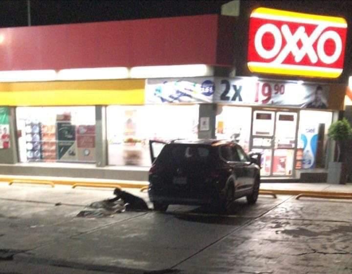 Estacionamiento del OXXO en el que Erick Castillo Sánchez fue ejecutado