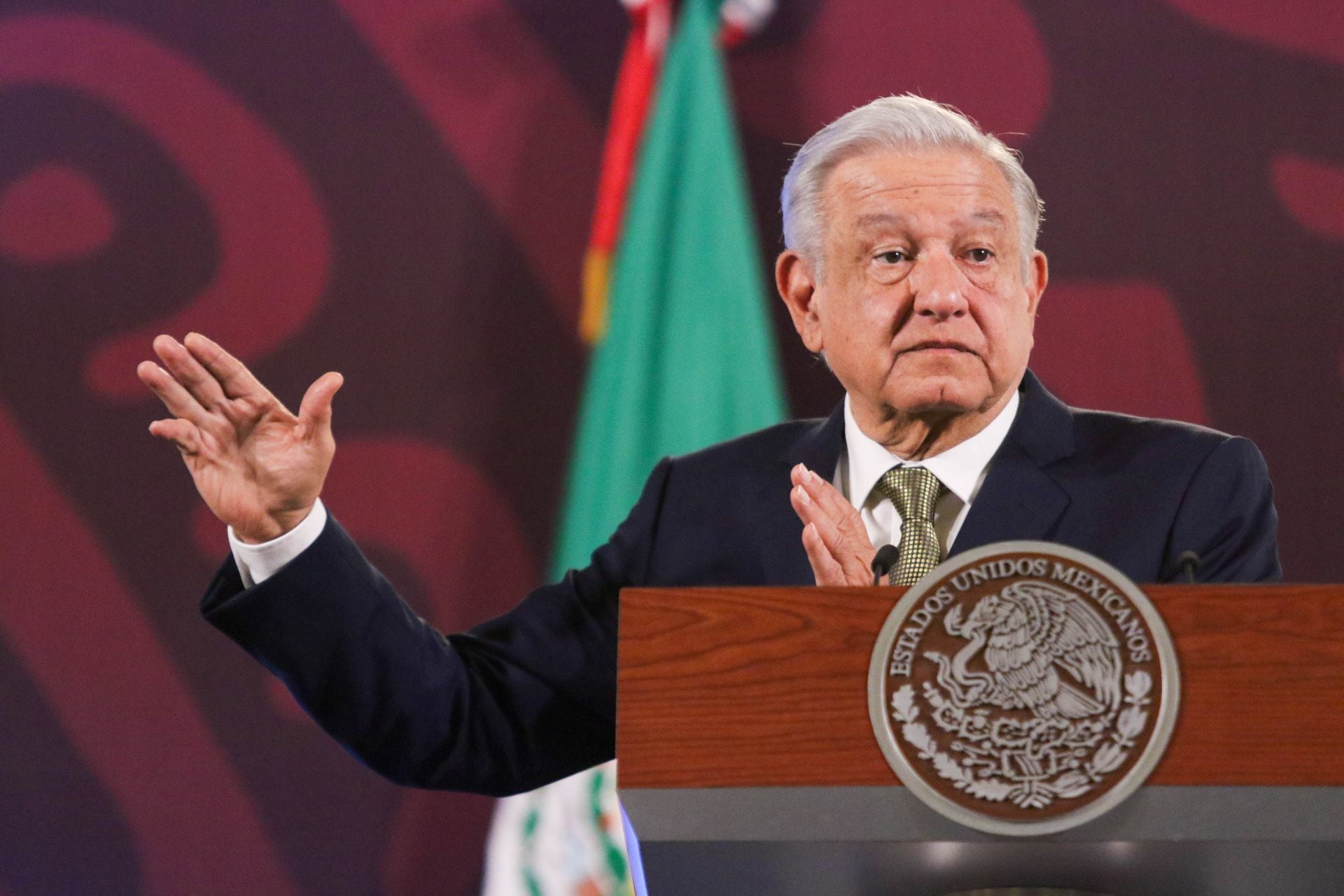 AMLO pide tranquilidad a los empresarios por reforma a sistema de pensiones