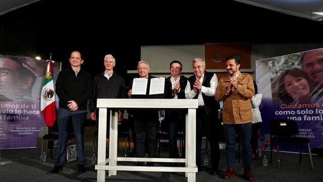 Rubén Rocha Moya asiste a la inauguración de la primera Comunidad Mexicana de Hemodiálisis encabezada por AMLO