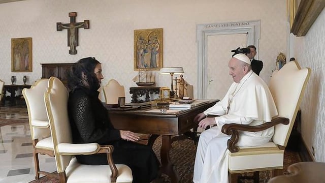 Beatriz Gutiérrez Müller y el papa Francisco