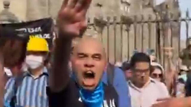 Hombre neonazi