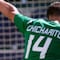 Chicharito se viste de verde y reta al Tata Martino en comercial junto a David Beckham y Peyton Manning