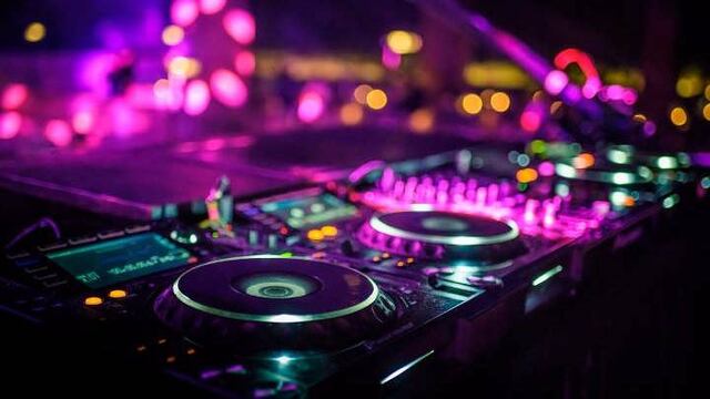 ¡6 horas de música electrónica!