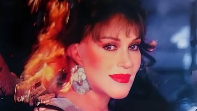 Lucha Villa, cantante.