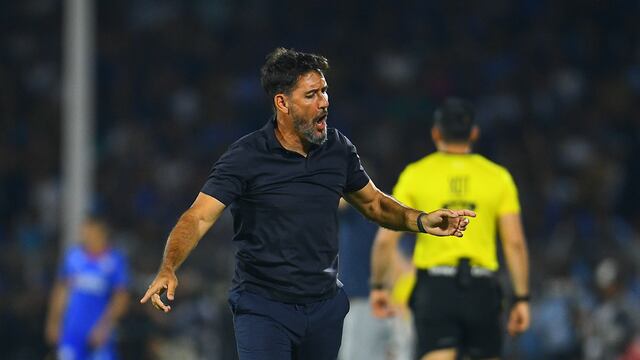 Gustavo Lema entrenador de Pumas