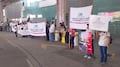 Pensionados y jubilados protestan en el AICM