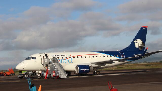 Un aparato de Aeroméxico en el Aeropuerto Internacional General Francisco Mujica, en Morelia.