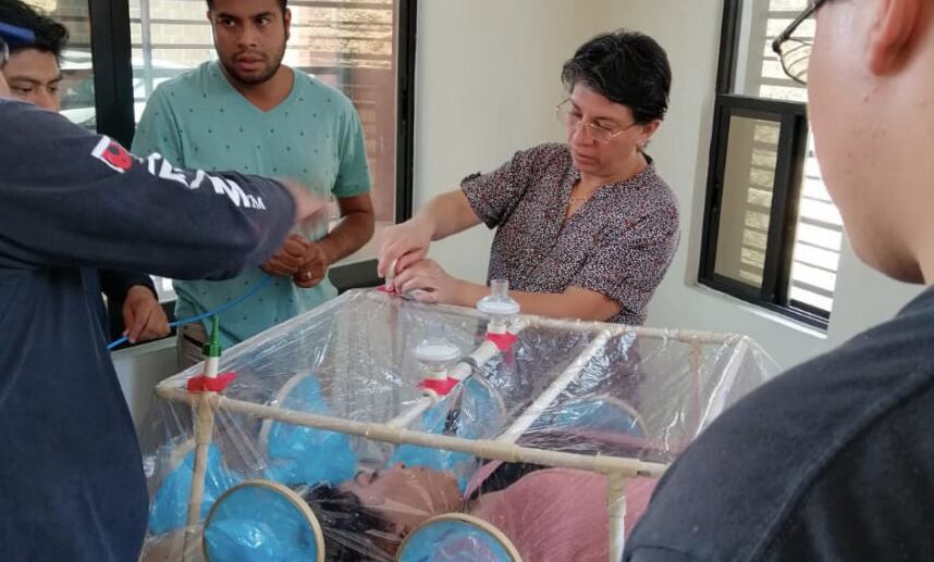 Cápsula creada por trabajadores del IMSS en Puebla ante coronavirus.