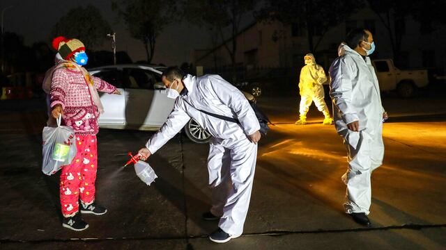 Revisión de posibles infecciones de coronavirus.