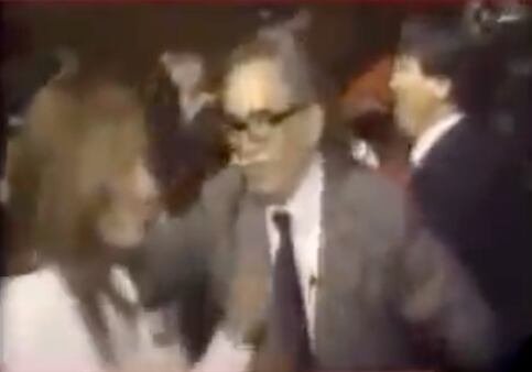 Gabriel García Márquez bailando 'Cumbia Sampuesana' de Celso Piña