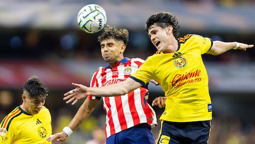 América y Chivas empatan 2-2 en el Clásico Nacional
