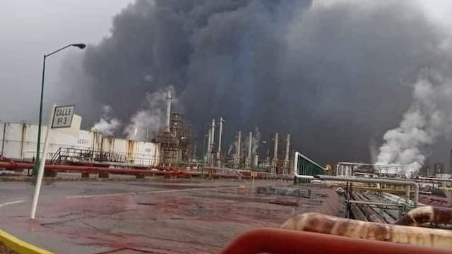 Incendio en refinería de Salina Cruz
