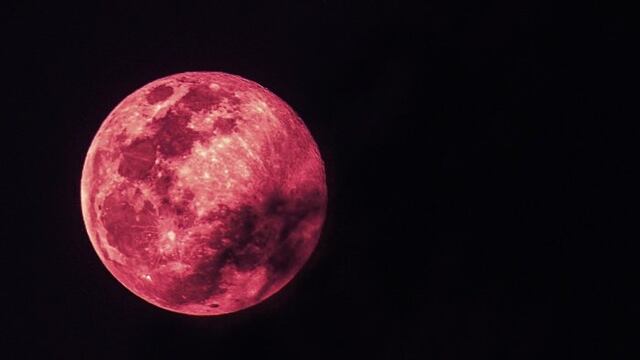 Superluna de Fresa