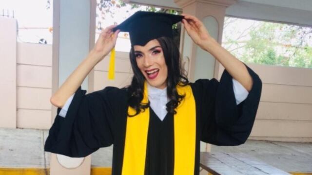 Bárbara Valéntia, licenciada trans.