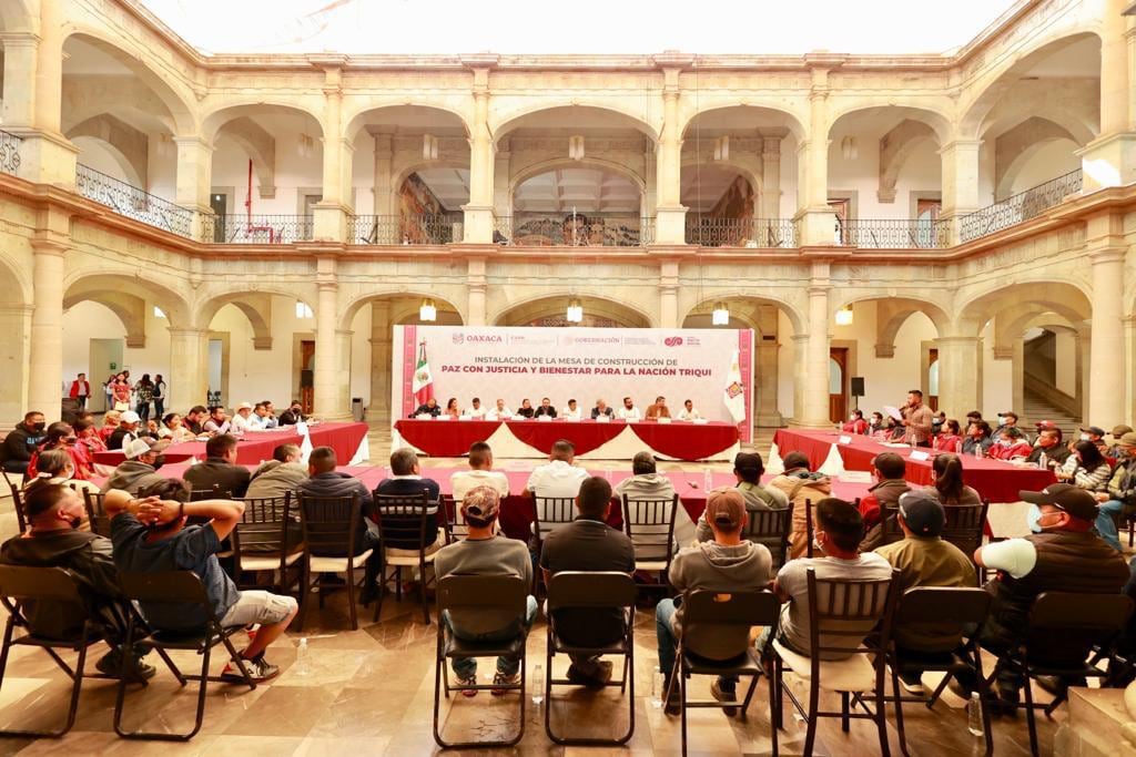 Salomón Jara y Alejandro Encinas instalaron en Oaxaca Mesa de Construcción de Paz con Justicia y Bienestar para la Nación Triqui