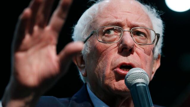 Bernie Sanders aventaja en encuestas días antes del inicio de elecciones primarias.