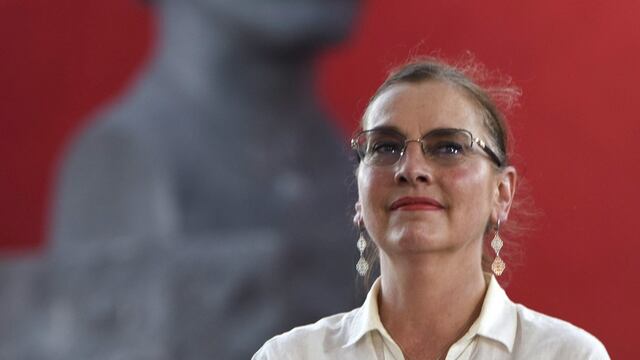 Beatriz Gutiérrez Müller defiende a AMLO