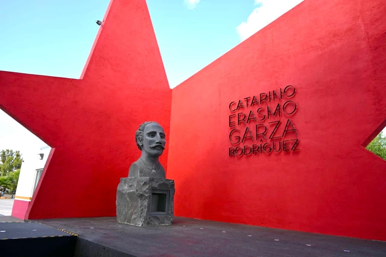 Estatua de Catarino Garza en Matamoros, Tamaulipas