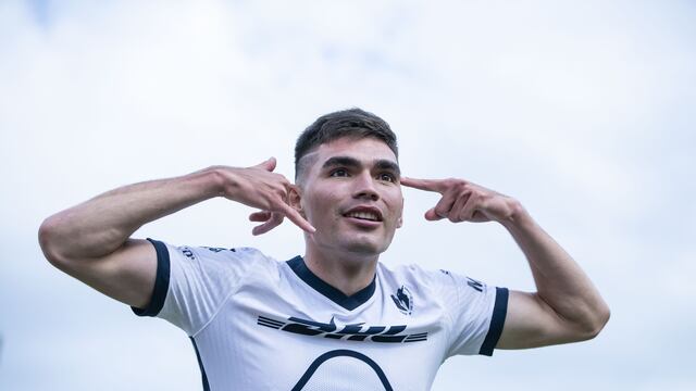 Johan Vásquez agradeció a Pumas