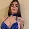 Karely Ruiz ayuda a fan con su maestría; le regaló 10 mil pesos para titularse
