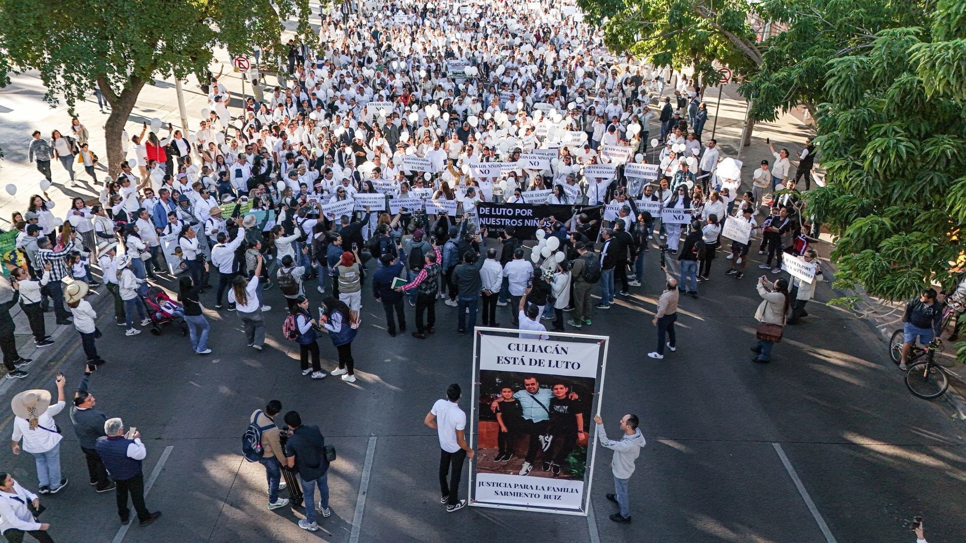 Mensaje de Víctor Manuel Aispuro, maestro que organizó marcha por Gael y Alexander en Culiacán