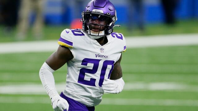 Jeff Gladney con los Vinkings