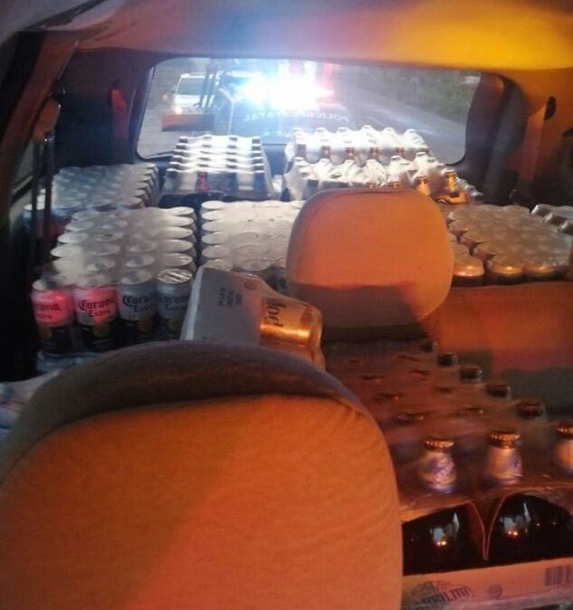 Los sorprenden con 248 six de cerveza.