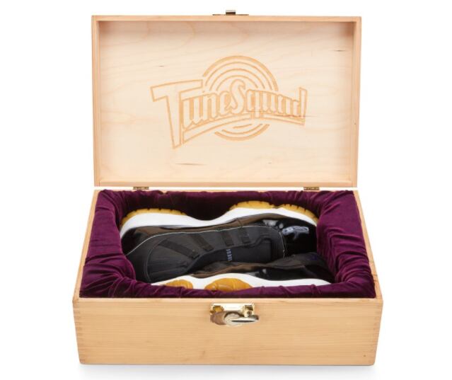 Subastan tenis de Michael Jordan; Air Jordan 11.