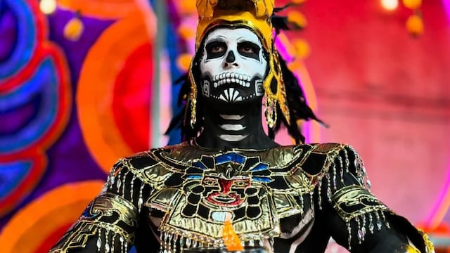 Kike Mayagoitia como Guerrero Azteca en Venga la Alegría