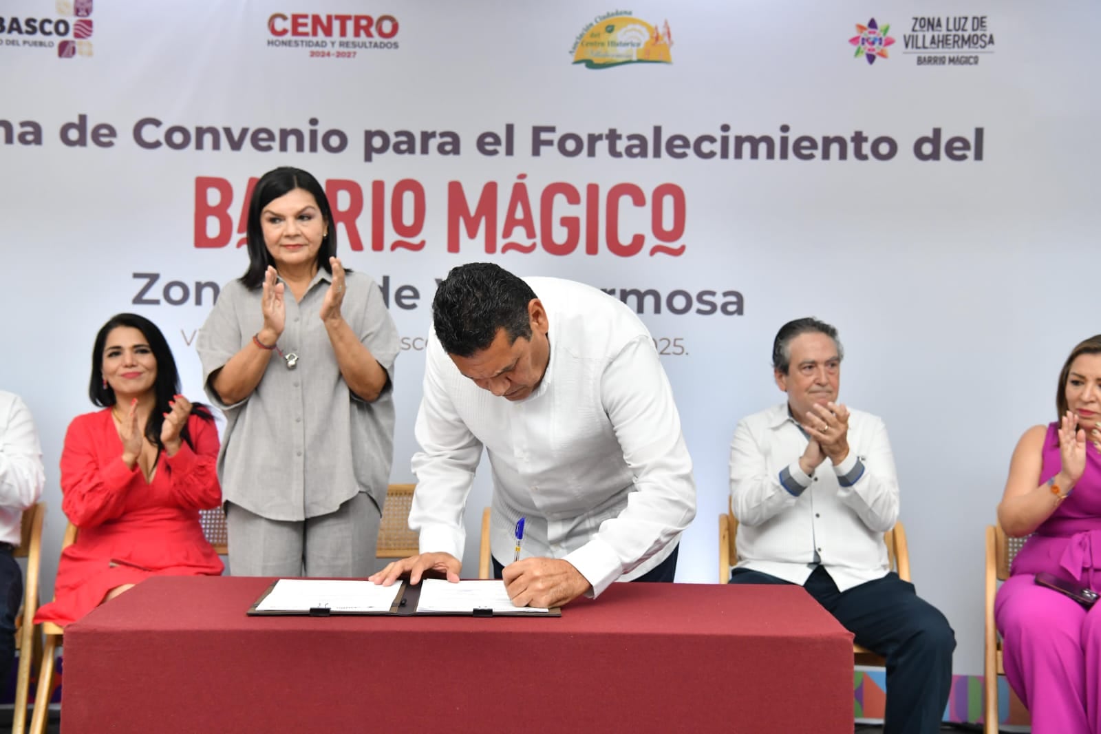 Javier May impulsa desarrollo del Barrio Mágico de Villahermosa