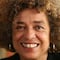 Niegan premio a la activista Angela Davis por apoyar a Palestina