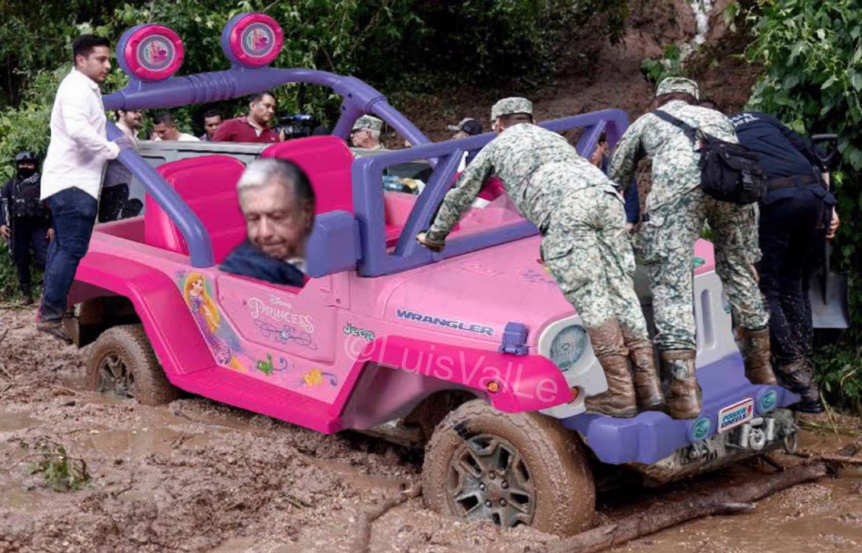 AMLO intentado llegar a Acapulco deja los más enlodados memes