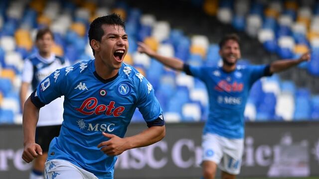 Napoli's Mexican forward Hirving Lozano celebrates after scoring against Atalanta during Italian Serie A football match Napoli vs Atalanta at the San Paolo stadium in Naples on October 17, 2020. (Photo by / AFP)