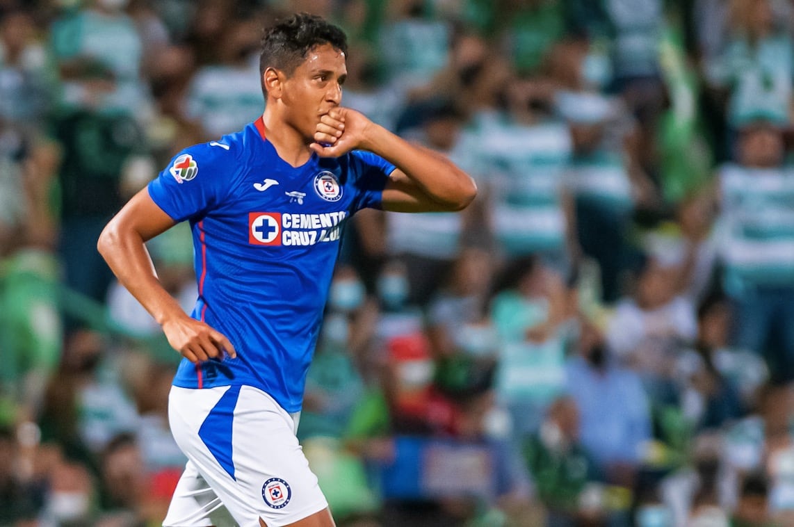 Luis Romo adelantó a Cruz Azul en la final de ida