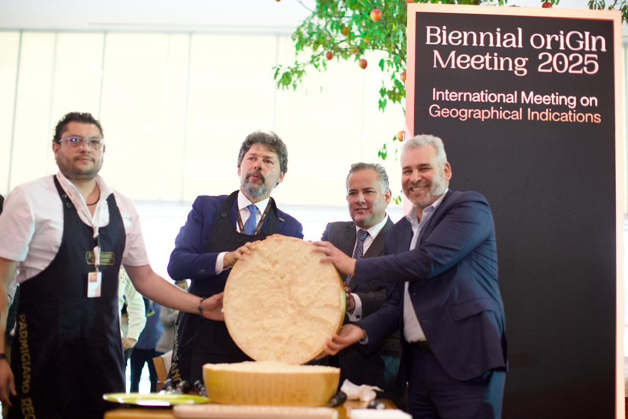 Alfredo Ramírez Bedolla encabeza inauguración de Bienal OriGIn 2025.
