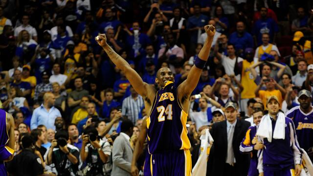 Kobe Bryant en un partido con los Lakers, equipo con el que ganó 5 títulos de la NBA