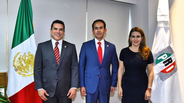 Ricardo Aguilar Castillo, ex presidente d el PRI en el Estado de México junto a 'Alito' Moreno presidente del PRI