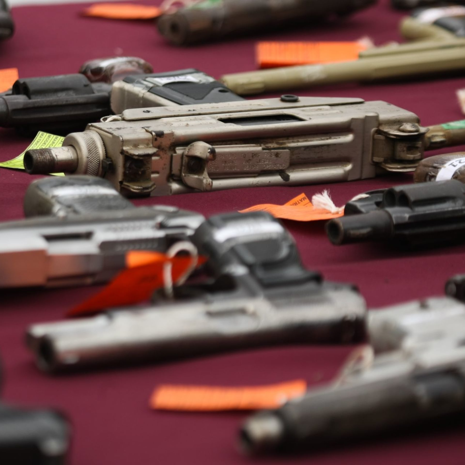 Juez rechaza demanda de México contra fabricantes de armas de Estados Unidos